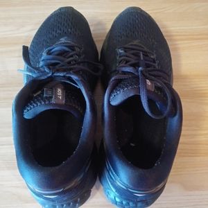 Brooks ghost 11
